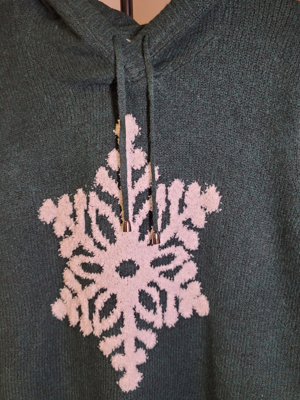 CUPCAKES and CASHMERE Snowflake Graphic Hooded Sweater Green Cozy Women's XL - Picture 2 of 7